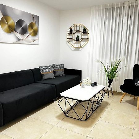 Spat Vip Apartment 巴特亚姆 外观 照片