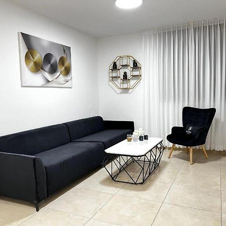 Spat Vip Apartment 巴特亚姆 外观 照片