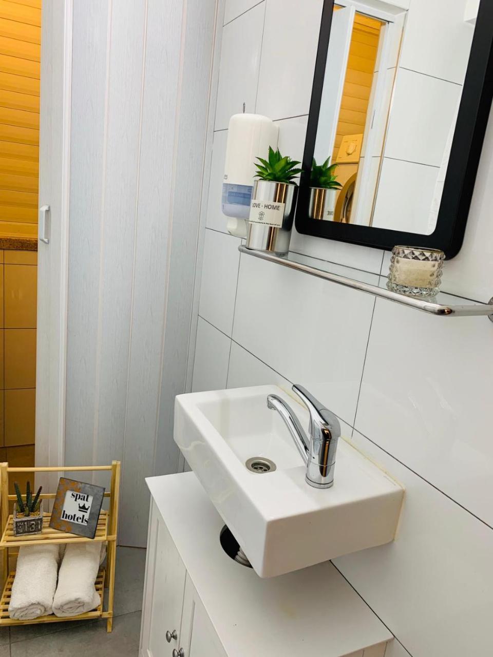 Spat Vip Apartment 巴特亚姆 外观 照片
